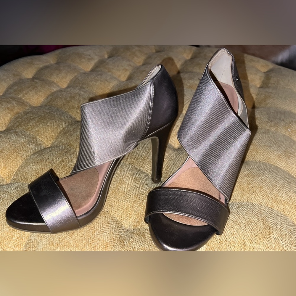Simply Vera Vera Wang, metallic purple, size 9
